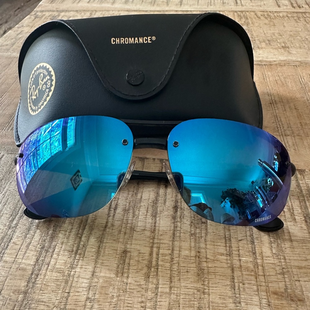Men’s Chrome Ray-Bans new with case